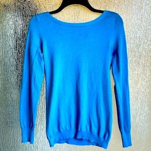 Banana Republic XS blue sweater with stunning back